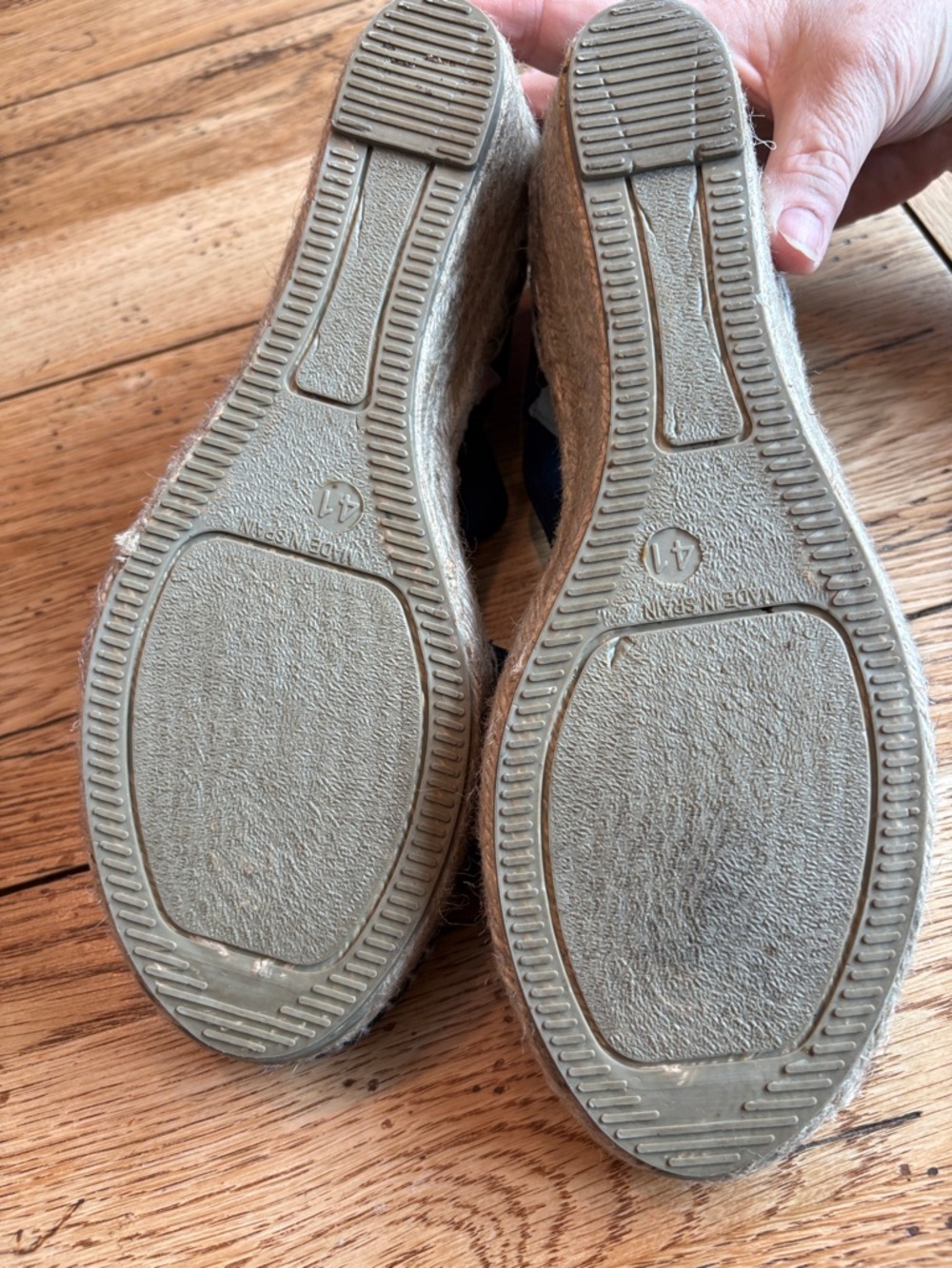 Andre Assous Wedge. Size 41 - Picture 6 of 8